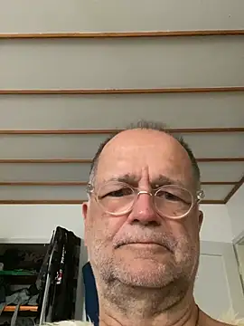 artXhibitor online show from 04/12/26, 07:24