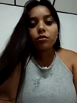 stefanie010 online show from 12/20/24, 10:54