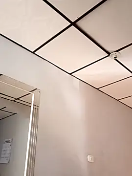 stefanie010 online show from 03/21/25, 03:13