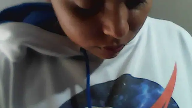 stefanie010 online show from 11/13/25, 05:23