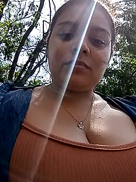 stefanie010 online show from 12/14/25, 05:07