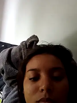 stefanie010 online show from 04/05/26, 02:58