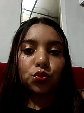 stefanie010 online show from 04/25/26, 10:07