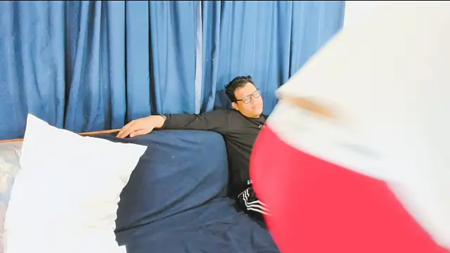  Araboys  online show from 11/23/25, 03:39