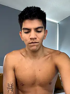 santiago 01 online show from 10/28/25, 08:11