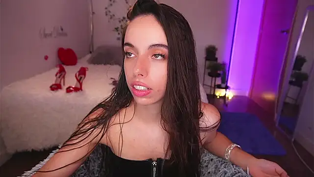 Dayna Nebula online show from 09/20/25, 12:17