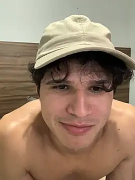 pedrovkr3 online show from 12/14/24, 03:07