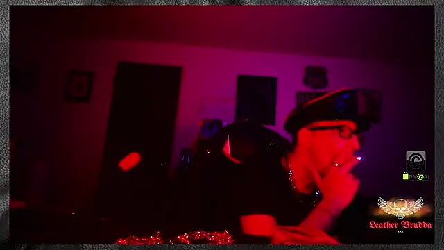 LeatherBrudda69 online show from 04/23/26, 05:08