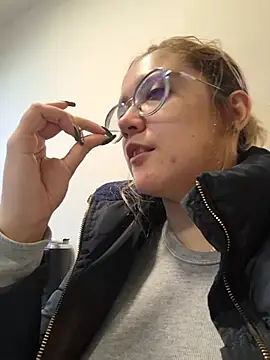 NaomiShimizu online show from 04/15/26, 05:20