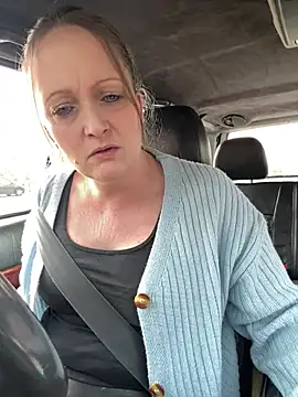 HoneyBluex online show from 03/10/25, 01:43