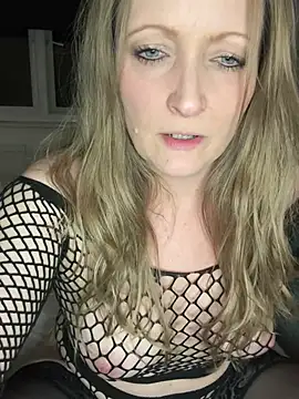 HoneyBluex online show from 03/10/25, 08:12