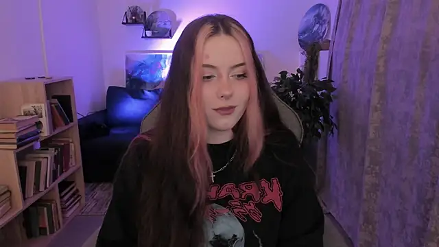 CoralineKeyns online show from 07/04/26, 02:07