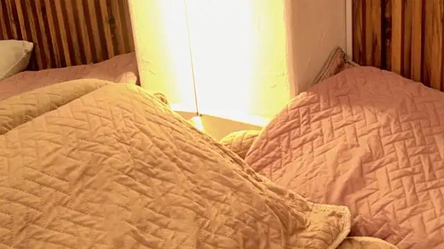 daiana curly online show from 12/21/25, 08:05