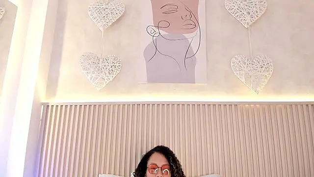 daiana curly online show from 02/11/26, 07:30