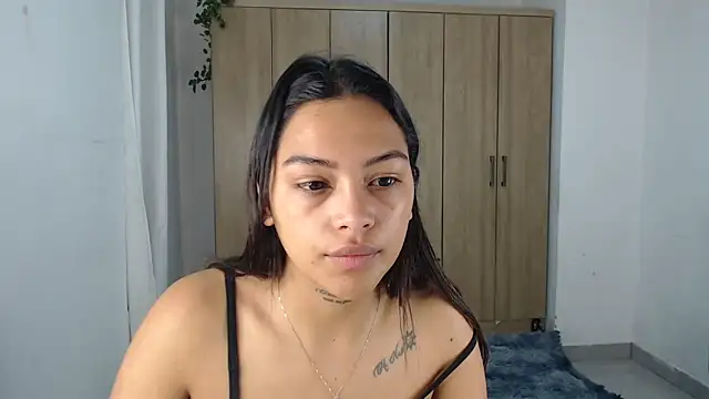 fairylatin222 online show from 02/21/25, 10:39