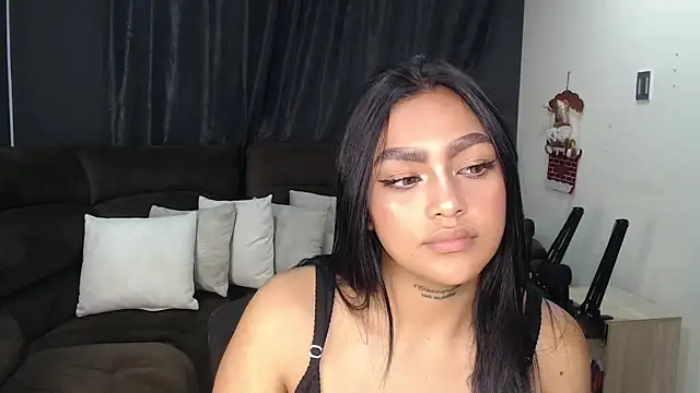 fairylatin222 online show from 12/15/25, 10:36