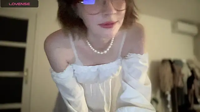 ms christiana online show from 11/03/25, 10:10