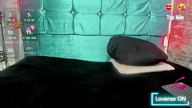 Cloee66 online show from 12/02/25, 06:25