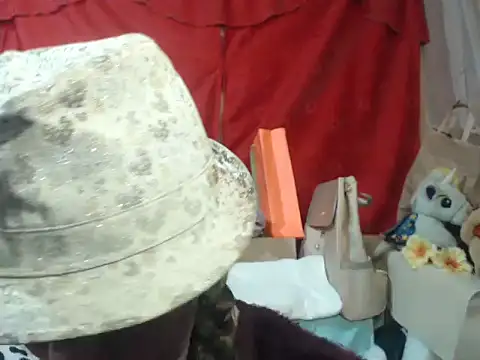 hottieperla online show from 11/24/25, 06:29