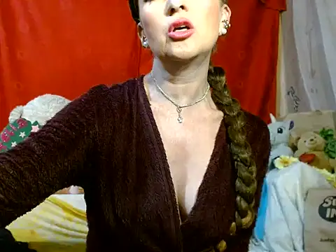 Snapshot of hottieperla chatting on 06/07/26, 04:00 hottieperla online show from 06/07/26, 04:00