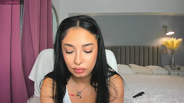 Awesome Jolie online show from 09/11/25, 05:51