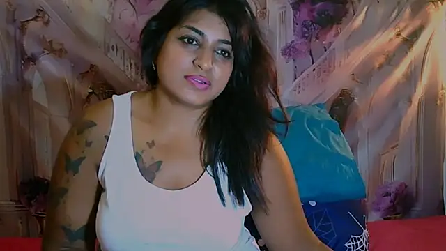 RoyalIndianCreamPuff online show from 02/08/26, 05:27