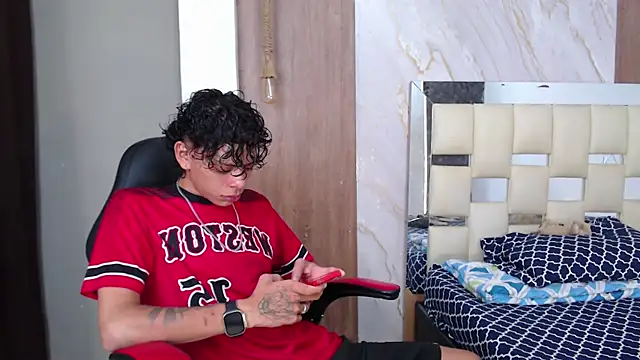 Snapshot of Harry_jhonsson chatting on 06/16/26, 09:50 Harry jhonsson online show from 06/16/26, 09:50