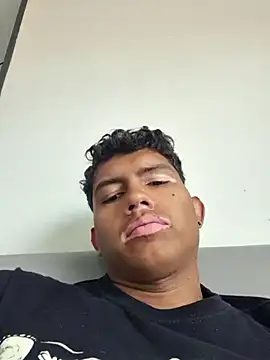 Snapshot of xrobXstax chatting on 09/20/25, 07:26 xrobXstax online show from 09/20/25, 07:26