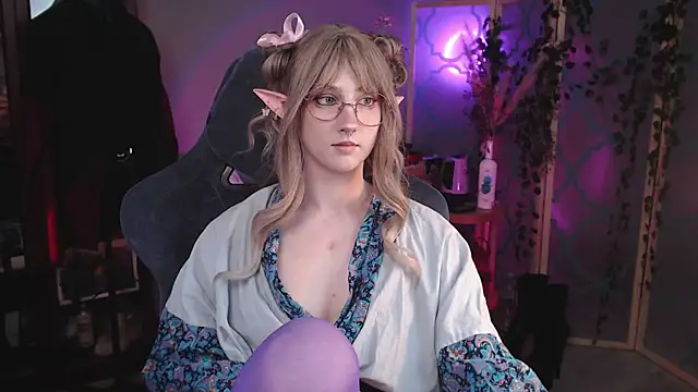 Snapshot of Rory_Pink chatting on 03/20/25, 09:48 Rory Pink online show from 03/20/25, 09:48