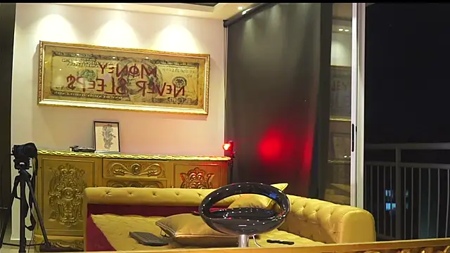 dantecoppolaa  online show from 01/14/26, 12:27