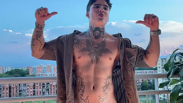 dantecoppolaa  online show from 04/02/26, 11:02