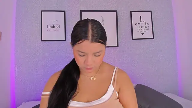 Snapshot of Natasha_harper chatting on 12/16/25, 11:59 Natasha harper online show from 12/16/25, 11:59