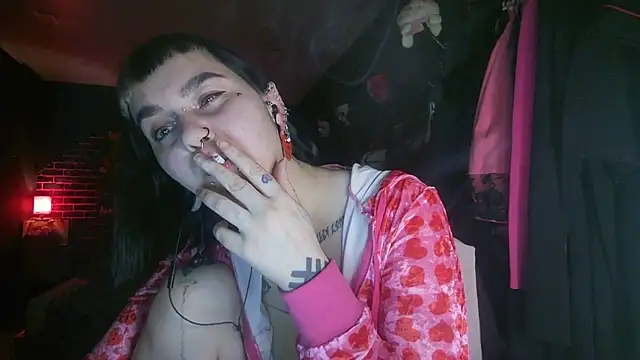 MoorderxDoll online show from 12/27/24, 08:50