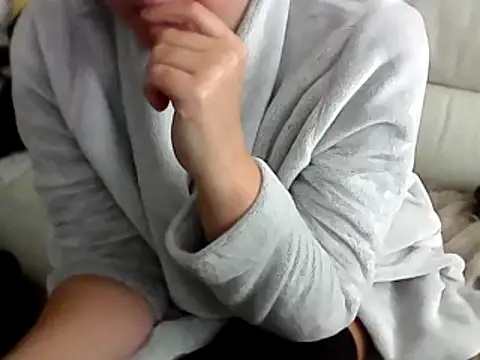 Snapshot of DragoneSFR chatting on 01/24/25, 10:53 DragoneSFR online show from 01/24/25, 10:53