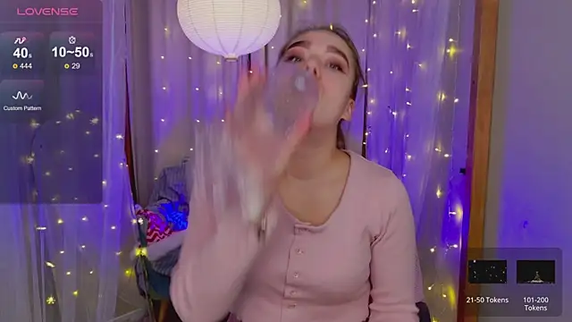 LovelyJessie online show from 12/28/24, 07:54