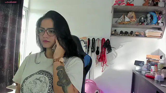 scarlet-kennedy98 online show from 12/31/24, 09:06