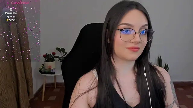 anaveleeez online show from 12/11/24, 05:21