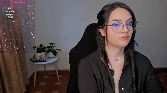 anaveleeez online show from 12/31/24, 03:09