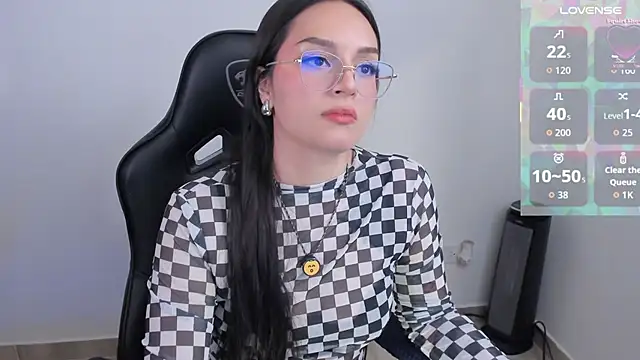 anaveleeez online show from 05/19/26, 01:56