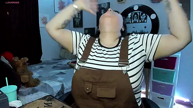 Luise Meyrink online show from 09/28/25, 03:45