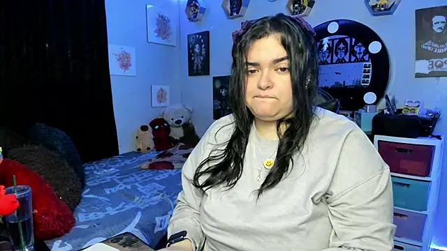 Luise Meyrink online show from 12/05/25, 03:48