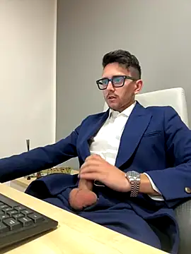 Snapshot of masterboss_ chatting on 11/07/25, 12:38 masterboss online show from 11/07/25, 12:38