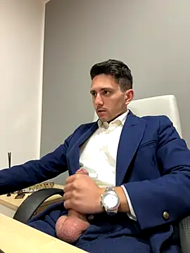 Snapshot of masterboss_ chatting on 11/11/25, 01:22 masterboss online show from 11/11/25, 01:22