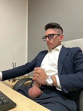 Snapshot of masterboss_ chatting on 11/17/25, 12:33 masterboss online show from 11/17/25, 12:33