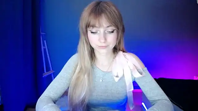 LuciaYoung online show from 03/18/25, 10:37