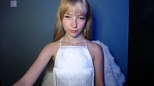 LuciaYoung online show from 09/12/25, 06:24