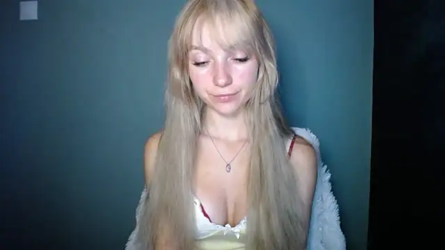 LuciaYoung online show from 09/13/25, 06:40