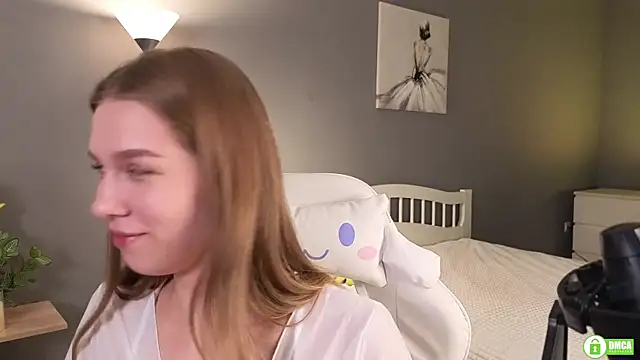 Snapshot of CutieBeauty chatting on 12/04/24, 08:40 CutieBeauty online show from 12/04/24, 08:40