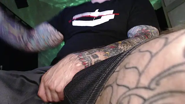 zedizded77 online show from 01/05/25, 04:04