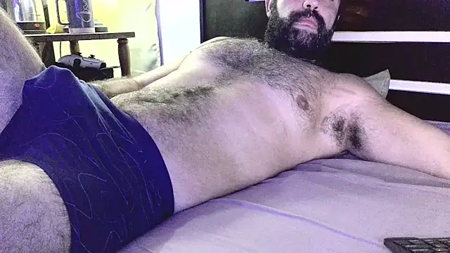 Snapshot of machoathome chatting on 02/14/25, 02:28 machoathome online show from 02/14/25, 02:28